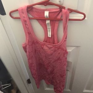Lulemon pink top